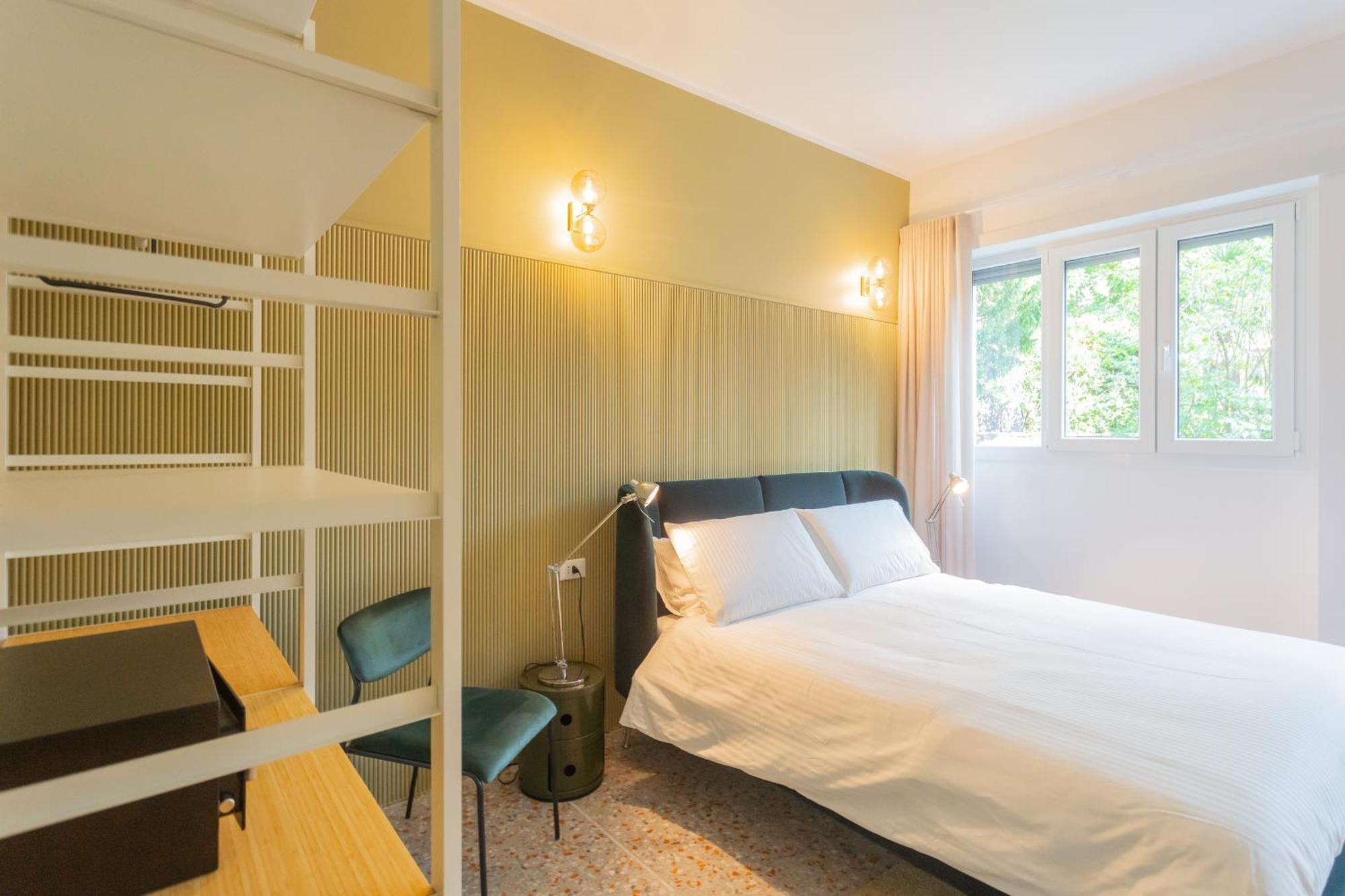 Marcello'S Como Lake Room photo